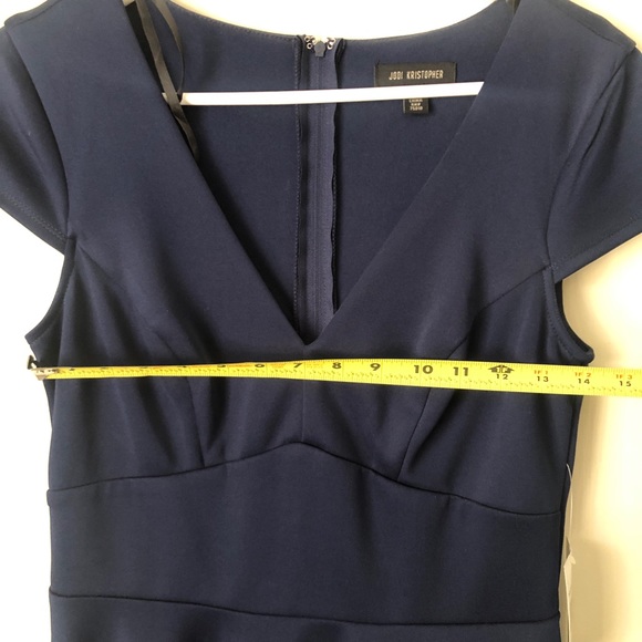 Navy & White Fit and Flare Party Dress 💙 - Picture 3 of 8